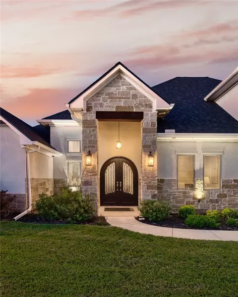 45 Independence Trl, Waco, TX 76708 photo 2