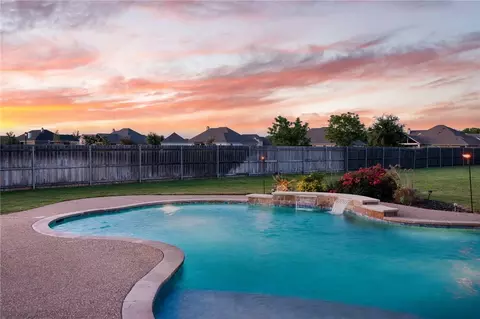 45 Independence Trl, Waco, TX 76708 photo 4
