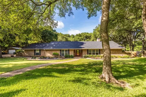 303 Leafy Hollow Ln, Mcgregor, TX 76657