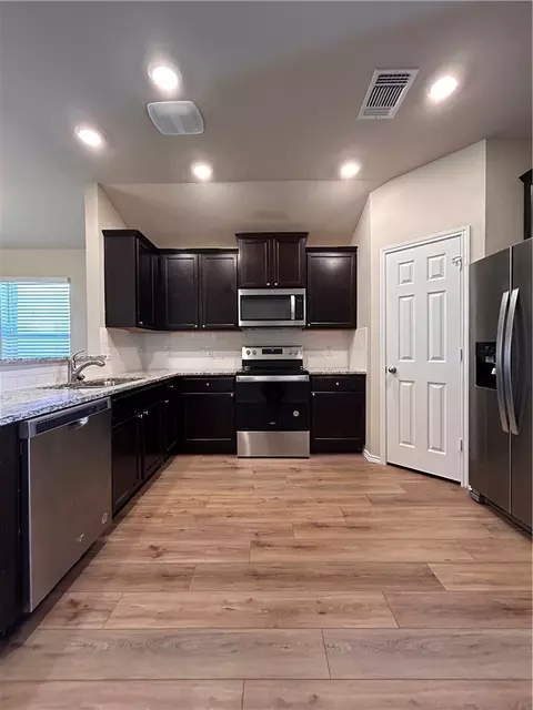 3213 Marston Rd, Lorena, TX 76655 photo 4