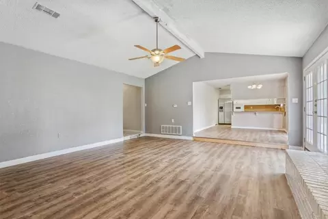 129 Oklahoma Ave, Hewitt, TX 76643 photo 8