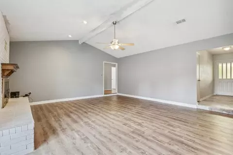 129 Oklahoma Ave, Hewitt, TX 76643 photo 6