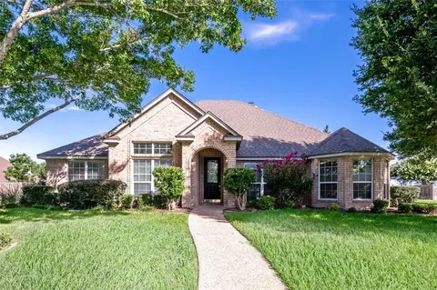 303 Ranchgate Trl, Mcgregor, TX 76657