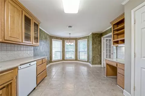 303 Ranchgate Trl, Mcgregor, TX 76657 photo 7