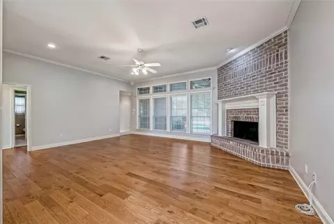 303 Ranchgate Trl, Mcgregor, TX 76657 photo 10