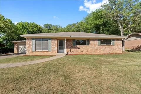 809 Gaywood Dr, Woodway, TX 76712