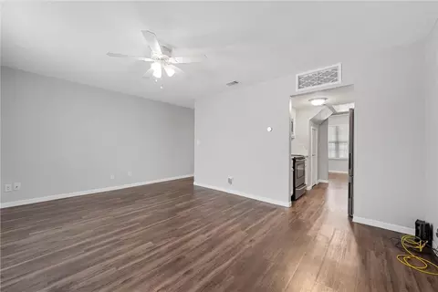 600 Bagby Ave #1C, Waco, TX 76706