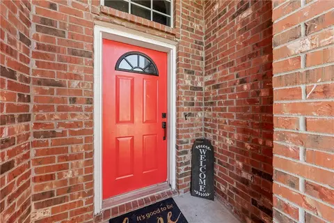 207 Knight Ln, Waco, TX 76705 photo 2