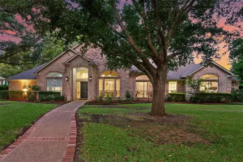2065 Oak Glen Dr, Mcgregor, TX 76657