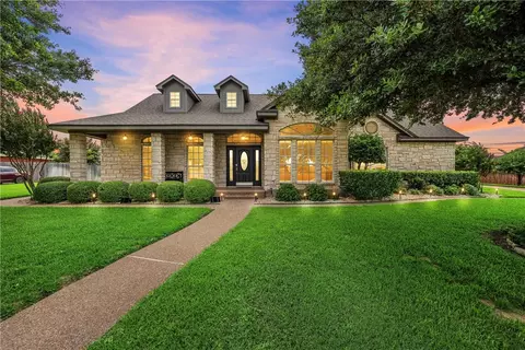 1135 Waverly Dr, Hewitt, TX 76643