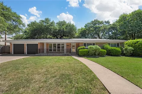 2417 Wooded Acres Dr, Waco, TX 76710
