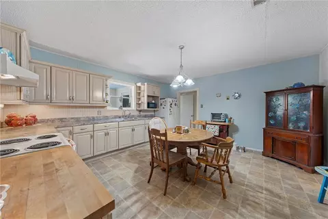 1633 Mechell Rd, West, TX 76691 photo 5