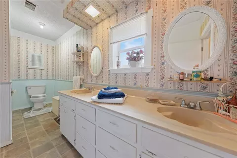 1633 Mechell Rd, West, TX 76691 photo 11