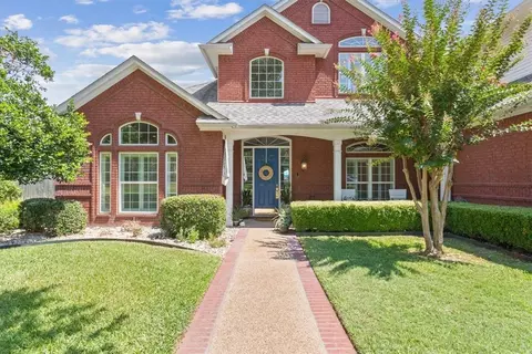 2055 Oak Glen Dr, Mcgregor, TX 76657