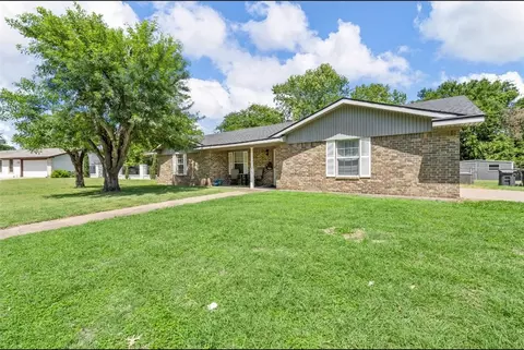 121 York Dr, Lorena, TX 76655 photo 2