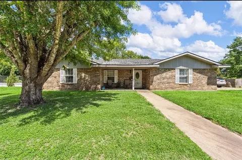 121 York Dr, Lorena, TX 76655