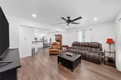 3632 N 22nd St, Waco, TX 76708 photo 2