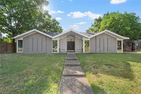 1318 Pembrook Dr, Waco, TX 76701