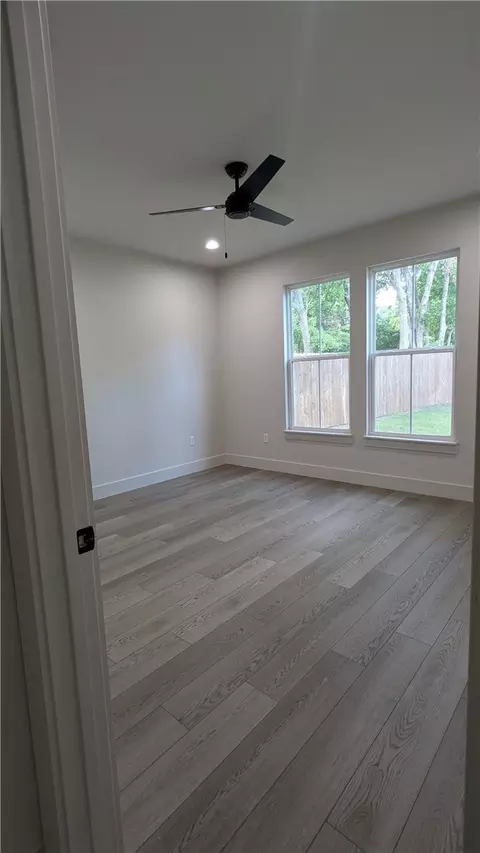 113 Austin St, Mcgregor, TX 76657 photo 25