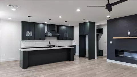 113 Austin St, Mcgregor, TX 76657 photo 8