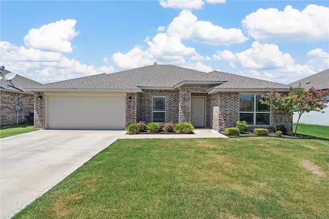 415 Stoneridge Dr, Hillsboro, TX 76645
