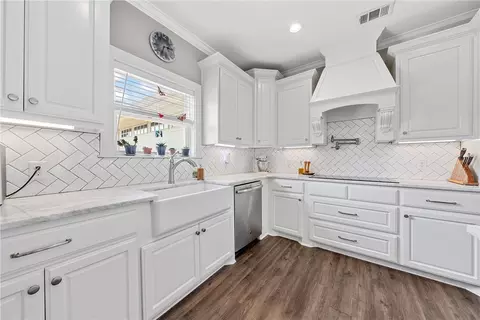 28 N Shore Cir, Waco, TX 76708 photo 10