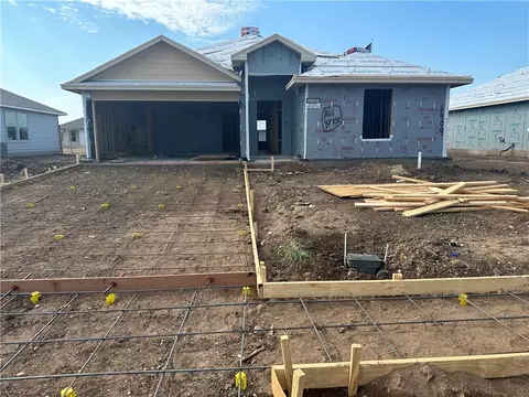 6909 Canadian Dr, China Spring, TX 76633