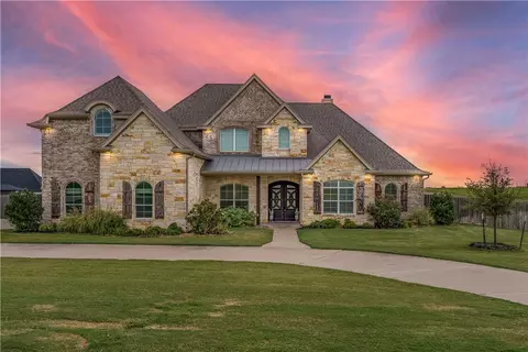 1389 Southwinds Dr, Lorena, TX 76655