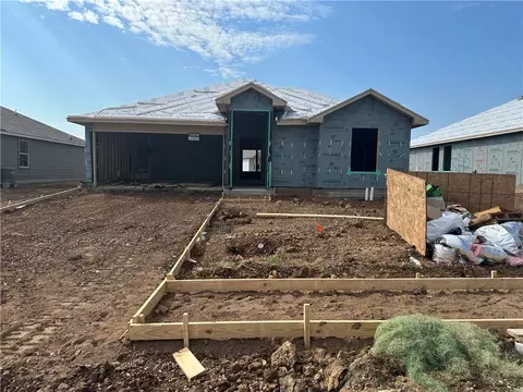 6905 Llano Dr, China Spring, TX 76633