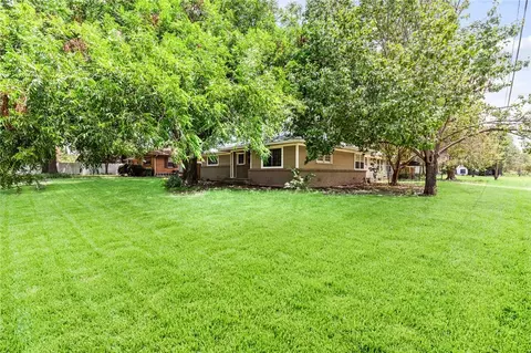 207 NW 5th St, Hubbard, TX 76648