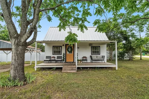 179 W Ross, Walnut Springs, TX 76690