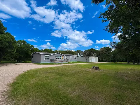 4070 T K Pkwy, Axtell, TX 76624