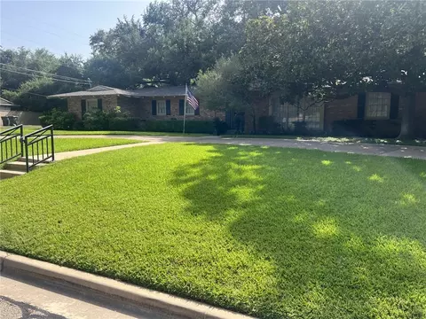 2400 Wendy Ln, Waco, TX 76710