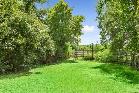 110 David Reese Dr, Lorena, TX 76655 photo 10