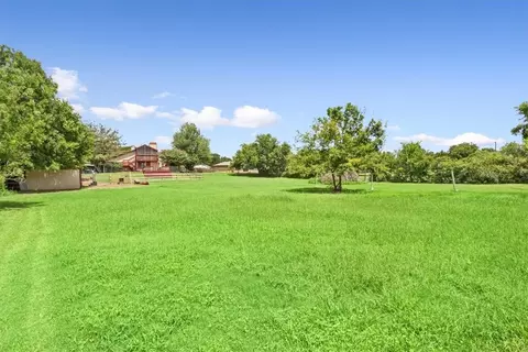 110 David Reese Dr, Lorena, TX 76655 photo 5