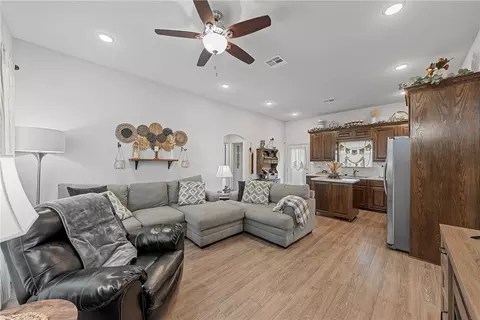 403 Broken Arrow Ct, Waco, TX 76705 photo 4