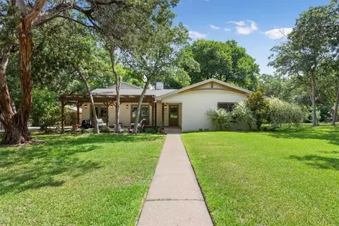 401 Elmwood Rd, Woodway, TX 76712
