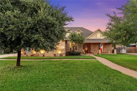 119 Woodhaven Trl, Mcgregor, TX 76657