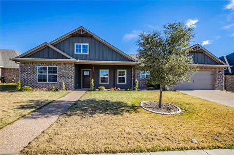 391 Cavitt Ct, Robinson, TX 76706
