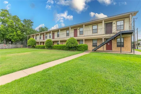 2005 S 8th St #12, Waco, TX 76706