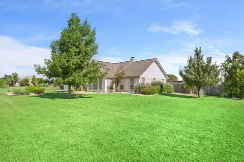 275 Ranchcrest Rd, Lorena, TX 76655 photo 3