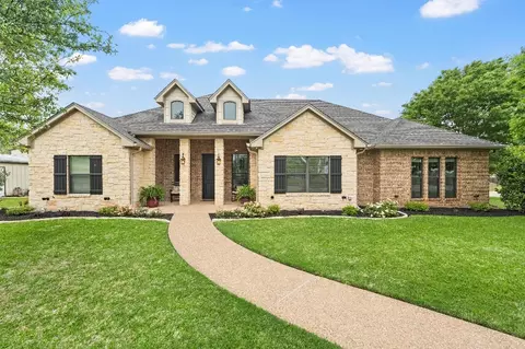 1013 N Reagan St, West, TX 76691