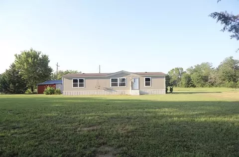 302 E Adams, Kosse, TX 76653 photo 2