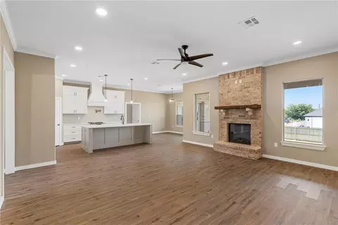 126 Dana Point Rd, Lorena, TX 76655 photo 4
