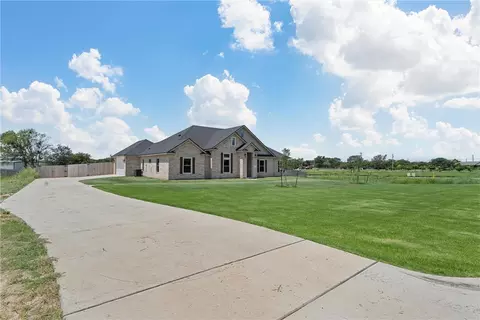 126 Dana Point Rd, Lorena, TX 76655 photo 3