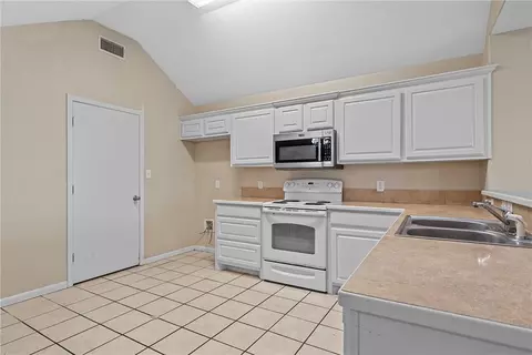 10101 Colony Dr, Waco, TX 76708 photo 7