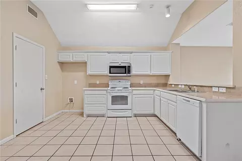 10101 Colony Dr, Waco, TX 76708 photo 6