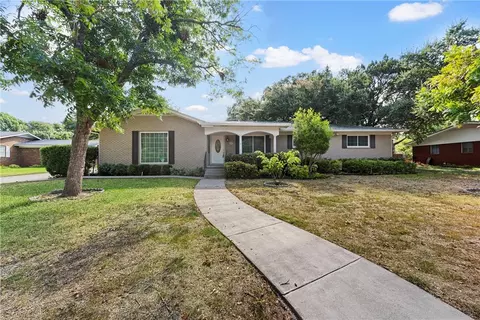 657 Cardinal Dr, Woodway, TX 76712