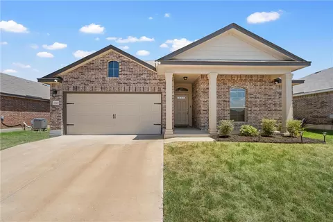 2800 Risinger Rd, Lorena, TX 76655