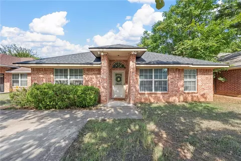 129 N Lakeview Dr, Waco, TX 76705
